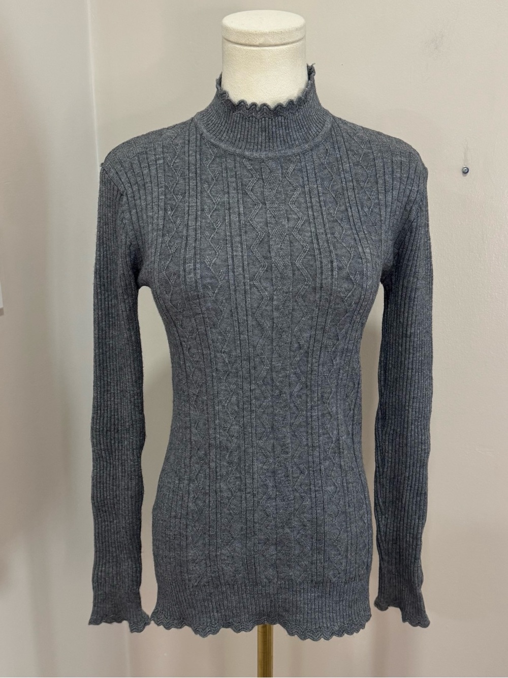 S. Christina Gray 100% Cashmere Mock Neck Scallop Cable Knit Sweater L/XL - Picture 2 of 7